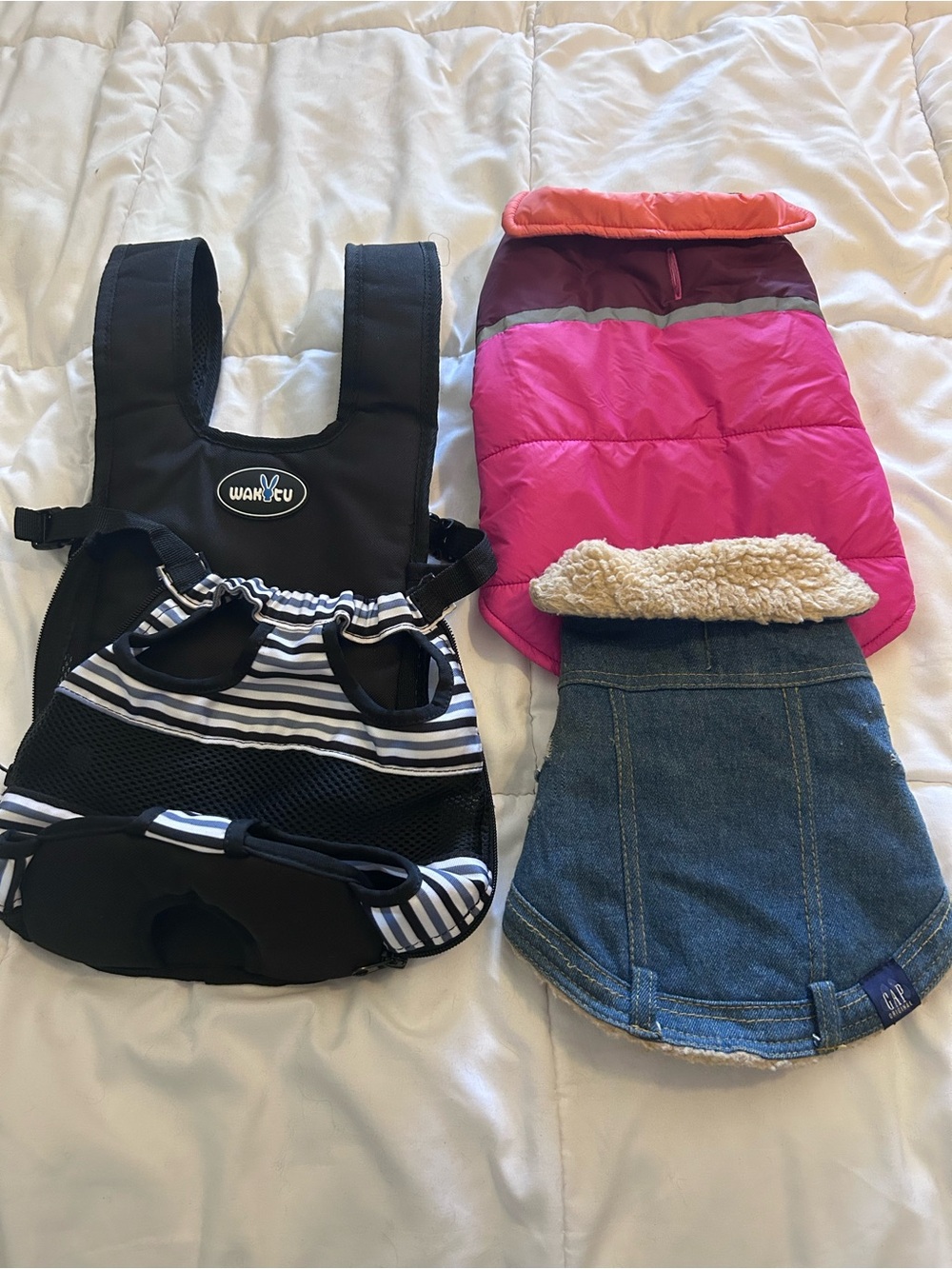 Dog carrier small dogs 14 and under and two jackets